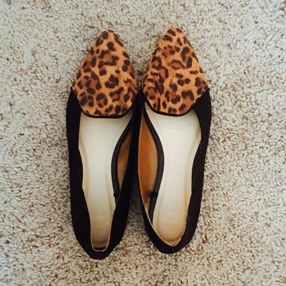 Cheetah print Gap flats